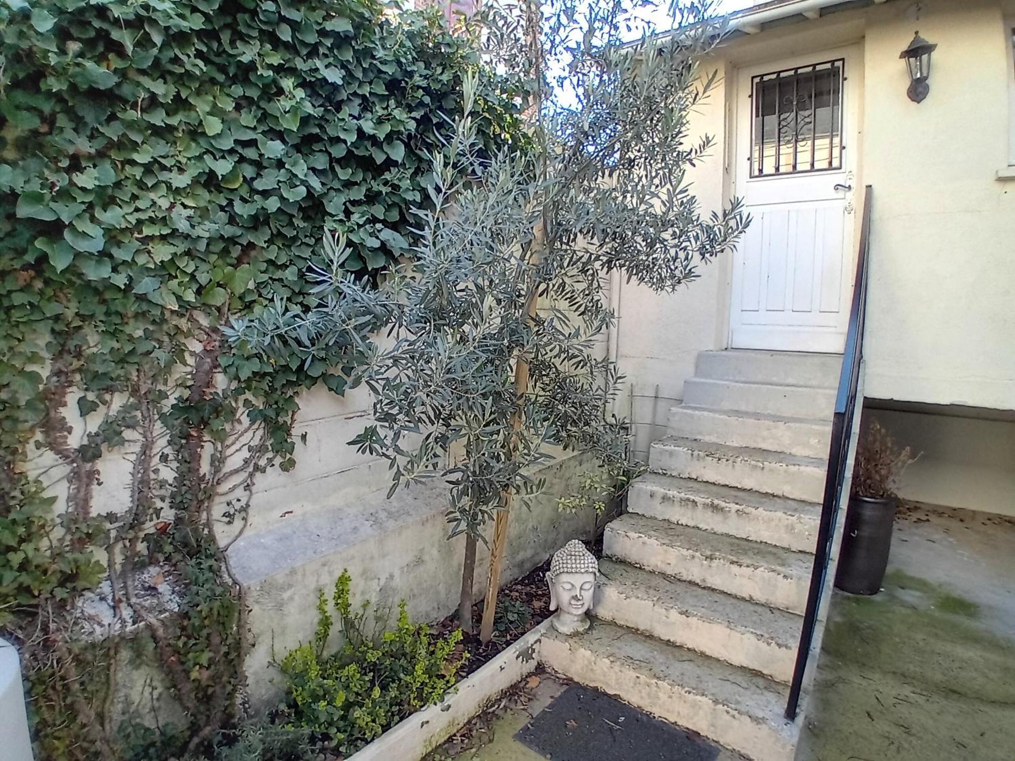 Les Etapes Chartraines Parking Wifi Jaccuzi Apartment Chartres Exterior photo